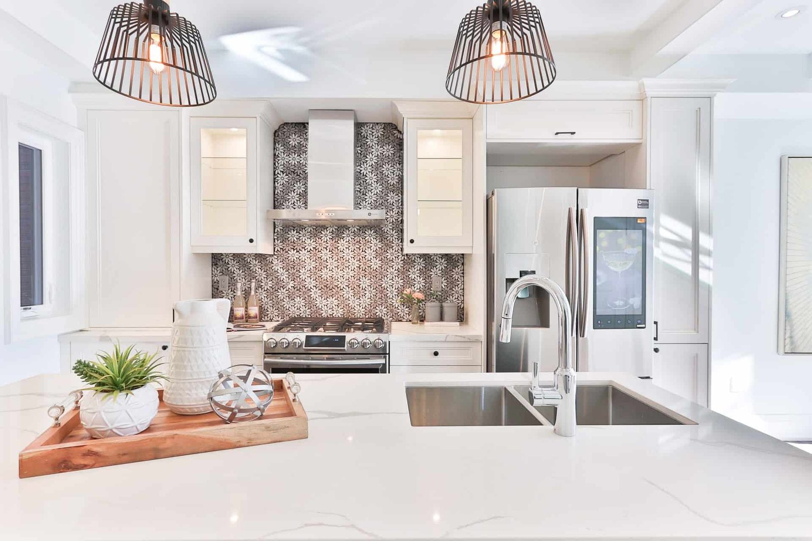 4 practical ways to keep your home safe while you travel 4 practical ways to keep your home safe while you travel